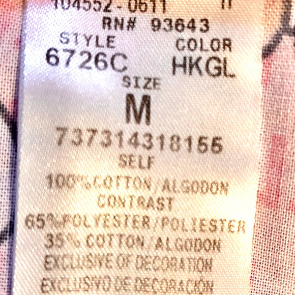 "Sanrio-Hello Kitty" scrub top, M like new condition - Picture 9 of 11